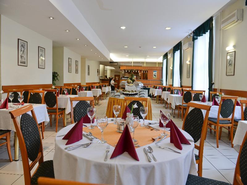 Hotel Millennium Budapest Nhà hàng bức ảnh